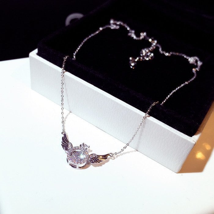 AuraGlow™ - Ethereal Angelic Wings Necklace